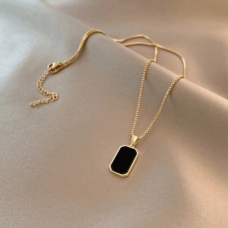 Square Pendant Choker Necklace