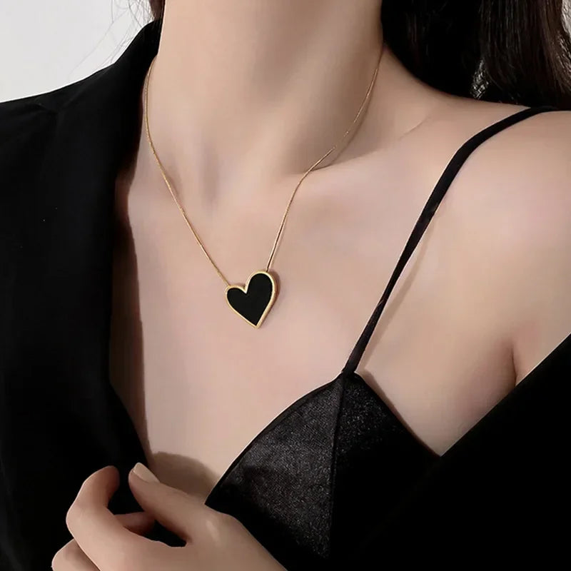 Square Pendant Choker Necklace