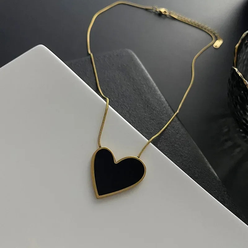 Square Pendant Choker Necklace