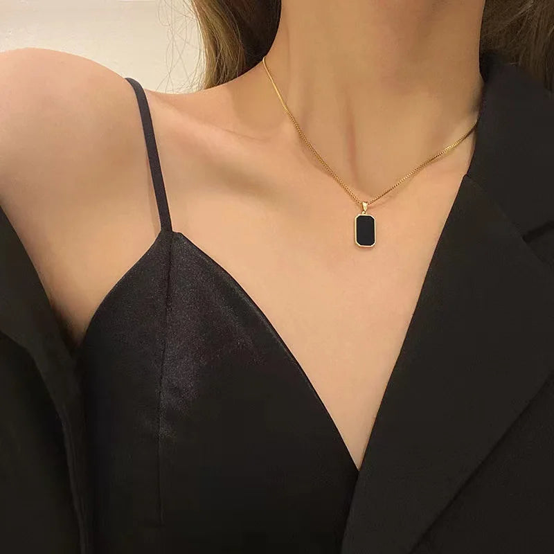 Square Pendant Choker Necklace