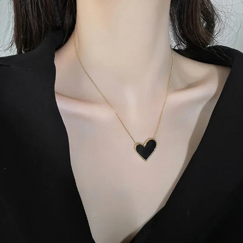 Square Pendant Choker Necklace